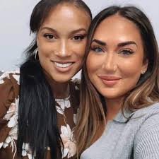 Hey everyone meet Zico Veiga and Bia Fontes! These newlyweds just closed