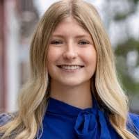 Anna Brewer's Instagram, Twitter & Facebook