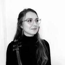 Anne Trout's Instagram, Twitter & Facebook