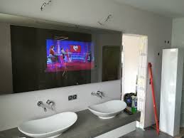 Sicher und wasserdicht, kann ocea pro in der dusche, in der nähe der badewanne, der sauna oder überall dort installiert werden, wo es wasser und feuchtigkeit gibt. Tv Badspiegel Ihr Spezialist Fur Extravagantes