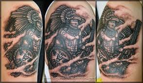 (questa è una vista distorta sfocata del disegno. Aztec Eagle Warrior Tattoo Soldier Of The Sun By Vonschloss On Deviantart