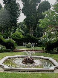 Le Grand Courtoiseau Loiret France Jardins Piece D Eau Arrosoir