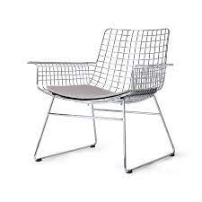 Prevent the metal wire chair from rubbing against each other in the process of transportation. Metal Wire Lounge Chair Urban Nest