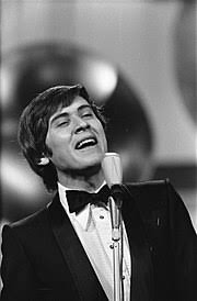 Born 11 december 1944) is an italian pop singer, actor and entertainer. Gianni Morandi Wikipedia