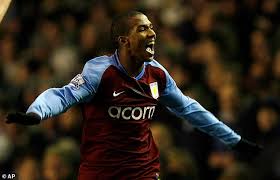 Former manchester united captain ashley young has completed his move back to aston villa. U6imog 0pzi0hm