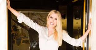 But in quarantine in cellino san marco, loredana and al bano are not alone! Loredana Lecciso Se Mi Sento Bella Sono Insicura Con Al Bano Un Unione Forte E Per Il Futuro Mi Affido A Dio Il Fatto Quotidiano