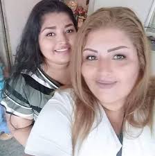 Hola grupo! Este es pan esponja lo uso para pasteles 3 leches no pongo  aceite y es mi receta favorita para mojar bien el pastel. (En comentarios  les dejo mi receta). Decasualidad