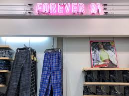 Fashion Nova H M Zara Why We Can T Stop Buying Fast Fashion Vox