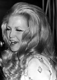 Patty Pravo, beauty evolution della regina del Piper Foto 20