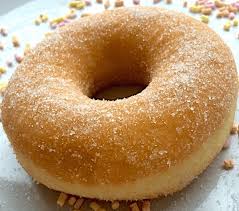 Le Donut Ou Doughnut En Amerique Du Nord Beigne Au Canada Francophone Et Beignet En Louisiane Et En Acadie Est Un Beig Recette Facile Recette Recette Donuts