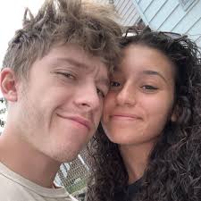 Amanda DeLio (@amanda_delio) • Instagram photos and videos