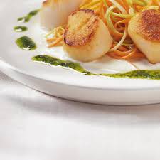 Petoncles Au Parfum De Citron Et De Basilic Ricardo Recipe Ricardo Recipe Recipes Scallop Recipes