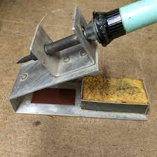Soldering Iron Holder With Sponge And Sandpaper The Sandpaper Stream Is Reddish Diy Amplifier Iron Holder Electronic Circuit Projects