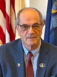 Richard Bradstreet's Instagram, Twitter & Facebook