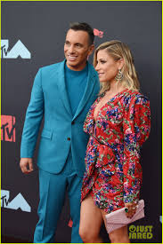 In fact, his netflix special, stay hungry, is one big complaint of maniscalco about his life. Full Sized Photo Of Host Sebastian Maniscalco Wife Lana Gomez Arrive At Mtv Vmas 06 Photo 4340548 Just Jared