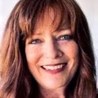 Dana Diskin's Instagram, Twitter & Facebook