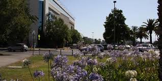 Located on avenue president kennedy 9001, it is in the heart of the large, eastside community of las condes. Mall Alto Las Condes Santiago De Chile