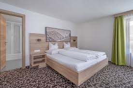 Haus brunnenberg features garden views, free wifi and free private parking, set in sölden, 0.8 mi from freizeitarena solden. Haus Ulrich Haus Ulrich