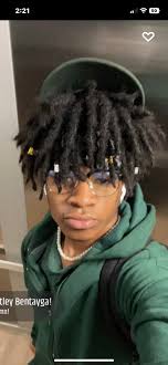 Anyone got any tips for making locs more uniform? I'm embracing the frizz  but I have a wedding to go to and my mom wants me to try to figure it out :  r/Dreadlocks