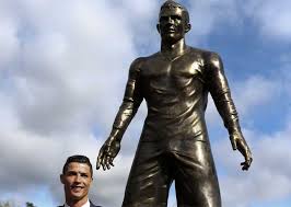 Madeira, portugal sculpts cristiano ronaldo statue, gets it up today. Telegraph Football On Twitter Meanwhile In Portugal Cristiano Ronaldo Unveils The Erection Of His New Bronze Statue Http T Co Fw8cm31unu Babb Http T Co Qbj7zp7rhc