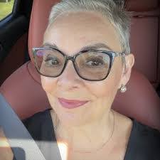 Lisa Devito's Instagram, Twitter & Facebook