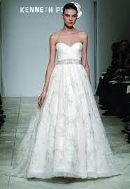 Buying a secondhand dress means you get a gown that is basically flawless for 50% or more off the original purchase price. Glamour Exclusive An Awesome Way To Buy Designer Wedding Dresses On Sale Plus 8 Amazing Dresses Glamour