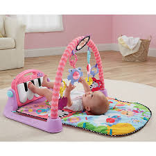 Ein zu früher einsatz der spieldecke ist schließlich nie so empfehlenswert. Fisher Price Piano Gym Spieldecke Pink Spielmatte Mit Spielbogen Babydecke Fisher Price Mytoys
