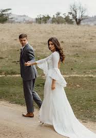 Winter Magazines Cozy Magazines The Gorgeous Wedding Dress October Wedding Dresses Fall Bridesmaid Dresses