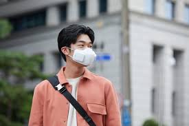 Lg apps include lg health and quickmemo+. Lg Begins Global Rollout Of Breathtaking Lg Puricare Wearable Air Purifier Lg Newsroom