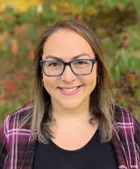 Mandi Robinson's Instagram, Twitter & Facebook