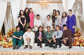 Rahah disemadikan bersebelahan pusara kakaknya, suhailah mohamed noah, balu kepada perdana menteri ketiga hussein onn. Maryam And Hezran S Malay Wedding Dinner At The Dewan Besar Tun Rahah In Kl Grant Corban Photography Sdn Bhd