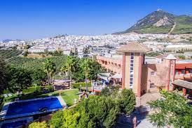 Situado justo al lado de la iglesia de san francisco de asís, el hotel el mirador de rute ofrece un alojamiento superior con wifi en toda la propiedad. Hotel El Mirador De Rute