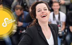 Find the perfect laure calamy stock photos and editorial news pictures from getty images. Dix Pour Cent Antoinette Dans Les Cevennes Laure Calamy Une Actrice A 1000 Le Parisien