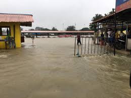 Kelantan vs jdt ll piala malaysia live 2019 jangan lupa subscribe. Berita Rtm On Twitter 1 Dis Banjir Kelantan Hujan Lebat Berterusan Menyebabkan Jumlah Penduduk Dipindahkan Ke Pps Meningkat Https T Co Kcnpukyuds Jkmhq Jkmhq Banjir Kelantan Rtm Beritartm Https T Co Gmxen7fg7c