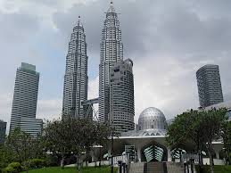 The area is located around jalan ampang, jalan p. Lukisan Klcc Dan Kl Tower Cikimm Com