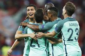 Португалия, която се класира за втори път на финал, се изправя срещу франция, домакин на турнира и двукратен победител. Portugaliya Franciya Onlajn Translyaciya Finalnogo Matcha Evro 2016 Rossijskaya Gazeta