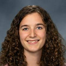 Sarah Dennis's Instagram, Twitter & Facebook