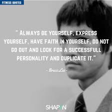 12 Bruce Lee Zitate Weisheiten Und Sprüche