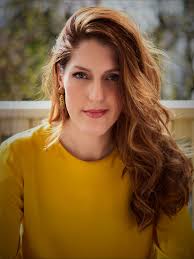 You've never seen an opera? Don't worry! Stay anyway! 🥰🎶 Hello to all my  new followers!! 👋🏻 Last week one of my Reels went sort of viral. Not a  reel about my