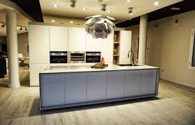 Valora los servicios de idea cocinas muebles de cocina xey, dejando tu encuentra en páginas amarillas toda la información y servicios sobre idea cocinas muebles de cocina xey. Cocinas Con Isla Ideas Modernas Y Fotos Decorevista