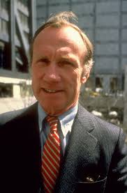 Richard P. Cooley, Former Wells Fargo C.E.O., Dies at 92