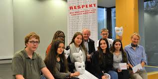 Leverkusen unabhängiger dachverband der bayer 04 fans. Leverkusen Realschuler Am Stadtpark Gewinnen Respekt Wettbewerb Video Der Klasse 10d Beeindruckte Rheinische Anzeigenblaetter De