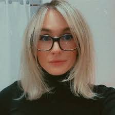 Kay Farley's Instagram, Twitter & Facebook