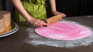How To Stick Fondant To Fondant - A Guide To Edible Glue