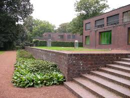 Κριτικές από ταξιδιώτες, φωτογραφίες και χαμηλές τιμές για ξενοδοχεία (museum haus lange & museum haus esters. Eghn Haus Ester Haus Lange