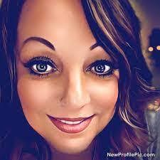 Lisa Fussner's Instagram, Twitter & Facebook