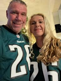 Game day! ❤️🤍💛🥰 Let's go niners 😍😊