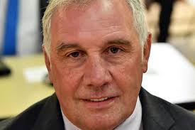 The cost of closing major Hartlepool roads to remove litter is revealed