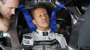Michael schumacher ist ein deutscher motorsportler. Michael Schumacher Ekelhaftes Video Vom Surfkrankenhaus Sportmix
