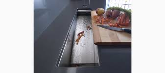 crevasse under mount kitchen sink with